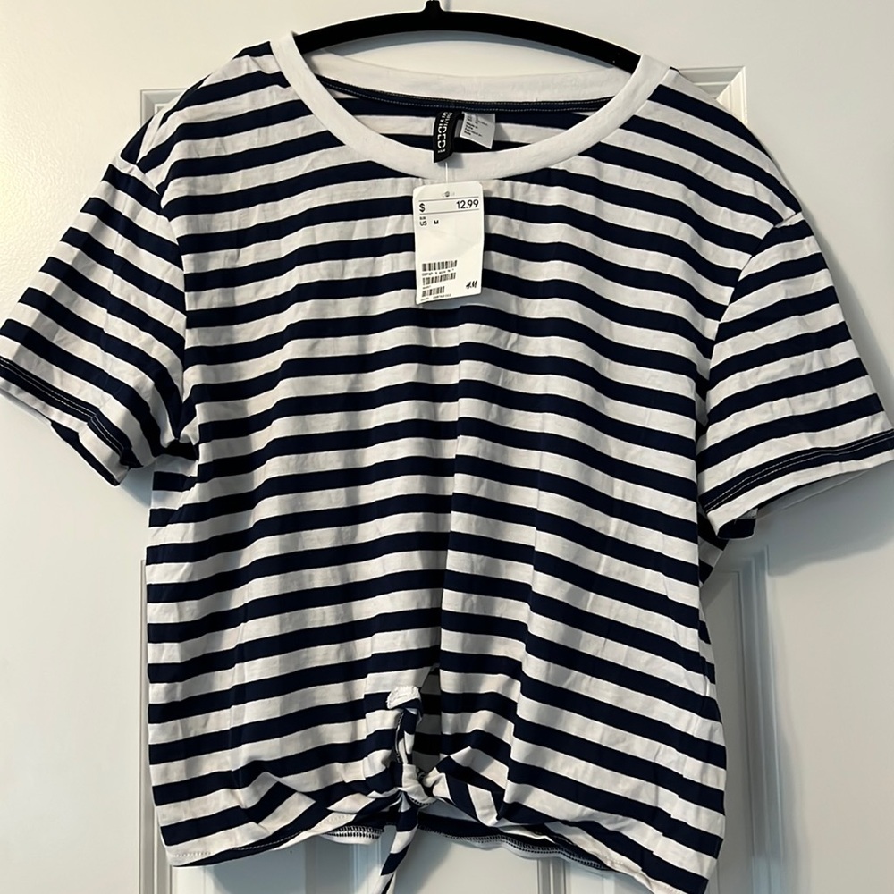 New Stripped t-shirt with tie front.